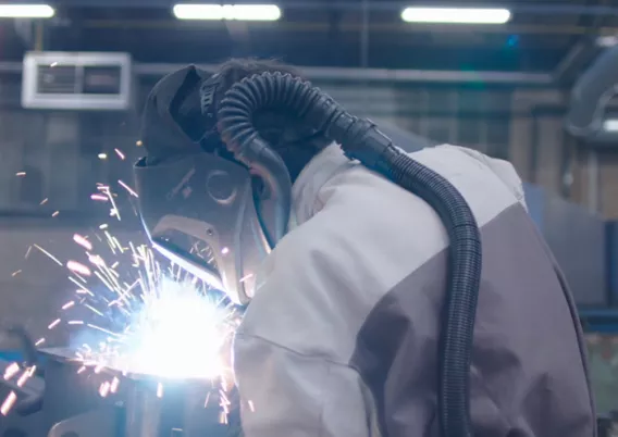 Lasser aan het werk bij CNH