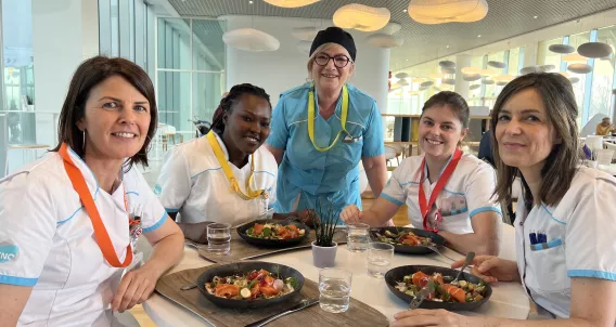 Enkele werknemers van AZ Zeno.